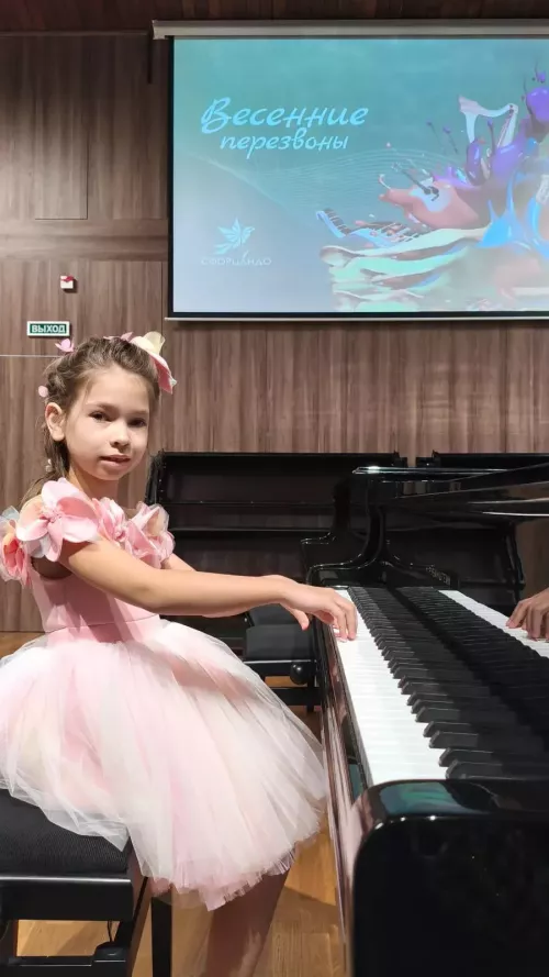 Юная Азалия Хаялиева стала лауреатом музыкального всероссийского конкурса