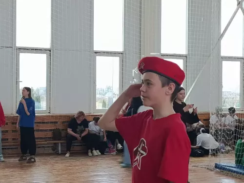 Зарница 2.0 в школе №4 объединила учеников в командной игре