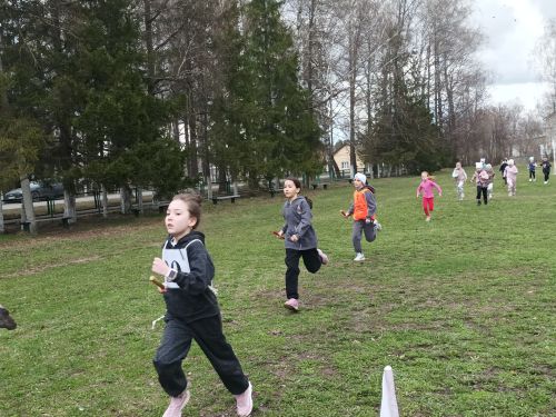 В Бирюлях 1 мая стартовала легкоатлетическая эстафета (фото)