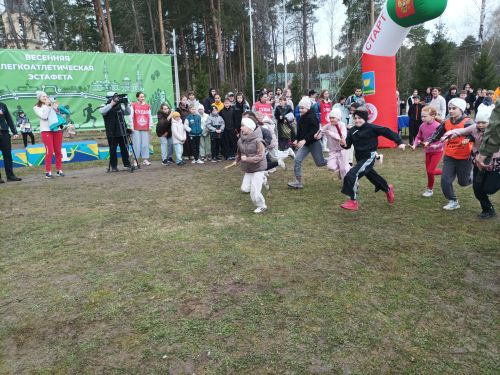 В Бирюлях 1 мая стартовала легкоатлетическая эстафета (фото)