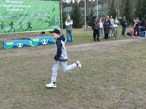 В Бирюлях 1 мая стартовала легкоатлетическая эстафета (фото)