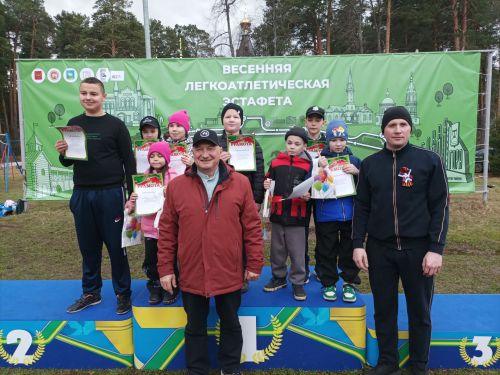В Бирюлях 1 мая стартовала легкоатлетическая эстафета (фото)