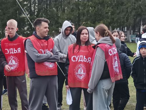 В Бирюлях 1 мая стартовала легкоатлетическая эстафета (фото)