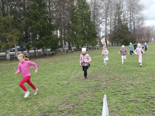 В Бирюлях 1 мая стартовала легкоатлетическая эстафета (фото)