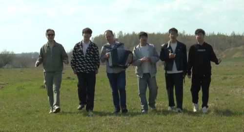 Китайские студенты перепели Ханию Фархи в татарской деревне