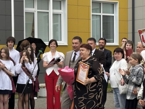 Последний звонок в Высокогорской школе №5 имени Максуди с фоторепортажем