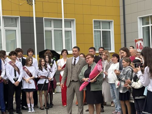 Последний звонок в Высокогорской школе №5 имени Максуди с фоторепортажем