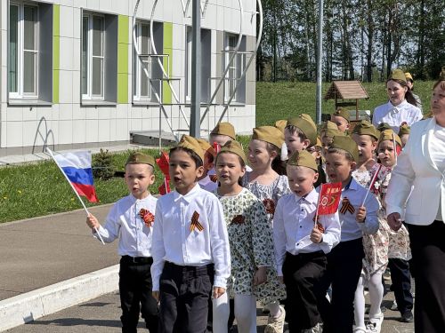 В детском саду «Байгыш» прошёл парад в честь Дня Победы