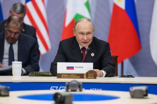 Путин: АСЕАН пользуется авторитетом в мире и выдержала испытание временем