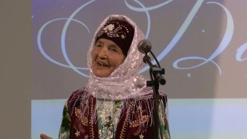 Жизнь как сцена: в 85 лет жительница села Дубъязы покорила районную сцену