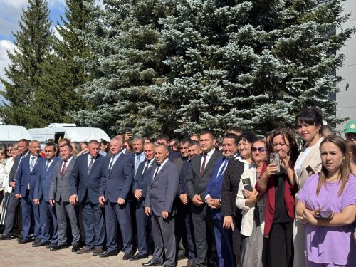 Рустам Минниханов посетил обновленные социальные объекты в Высокогорском районе