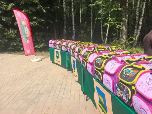 Более 180 первоклассников Высокогорского района получили портфели