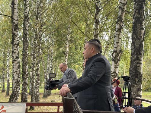 Марат Ахметов посетил открытие обновленного Дома культуры в Дубъязах
