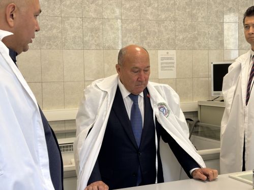 Марат Ахметов посетил открытие обновленного Дома культуры в Дубъязах