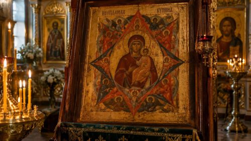 Верующие отмечают праздник иконы Божией Матери «Неопалимая Купина»