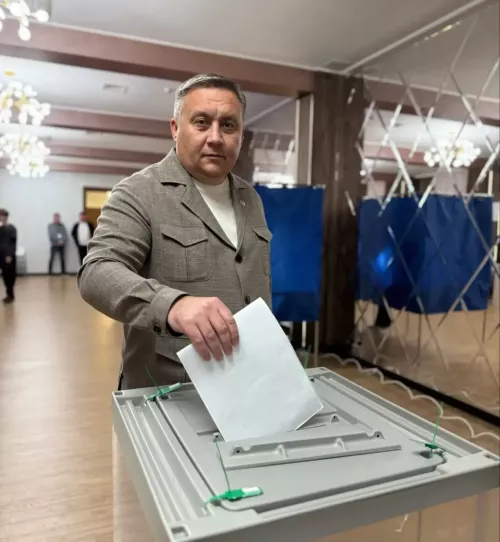 Глава Высокогорского района исполнил гражданский долг на выборах
