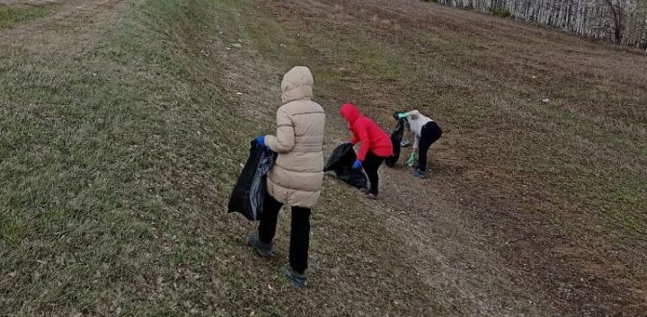 Субботники в районе продолжаются