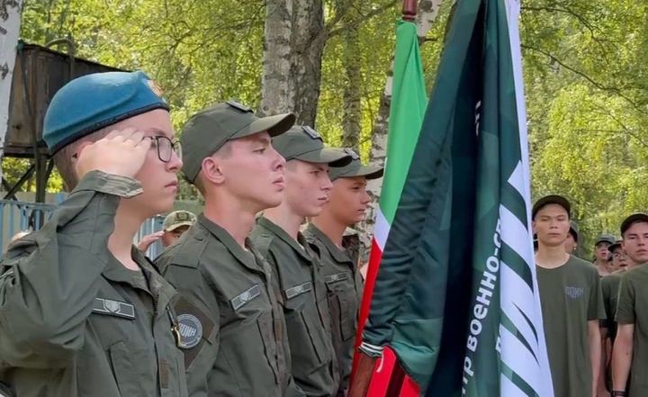 Открытие военно – спортивной смены «Время юных героев» в лагере «Чайка»