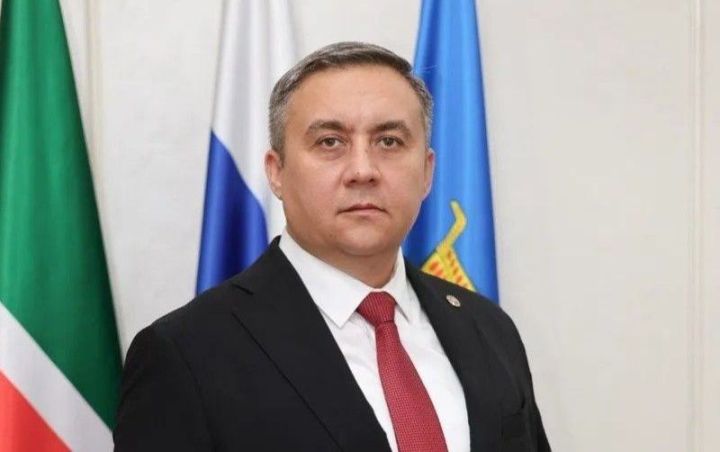 Поздравление главы Высокогорского района с Последним звонком