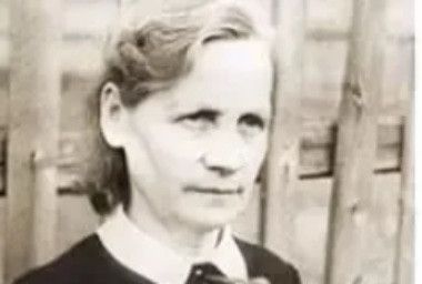 Заслуженный учитель Сабира Валиева отдала школе полвека