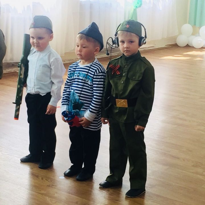 Воспитанники шапшинского детского сада «Аленушка» принимали вдов участников ВОв