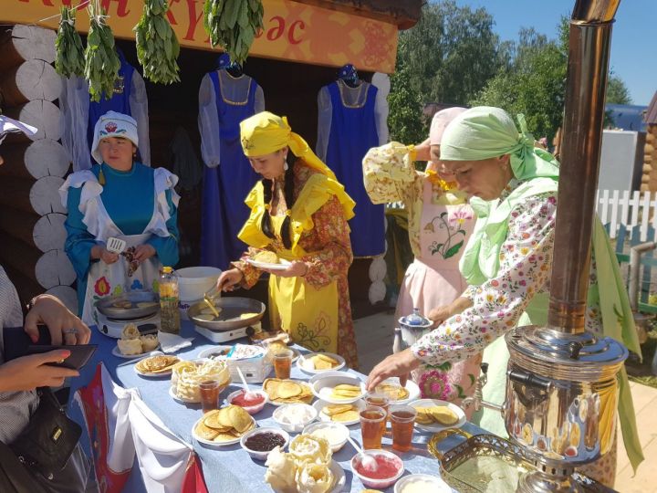 Высокогорские красавицы приятно удивили гостей Сабантуя в Казани