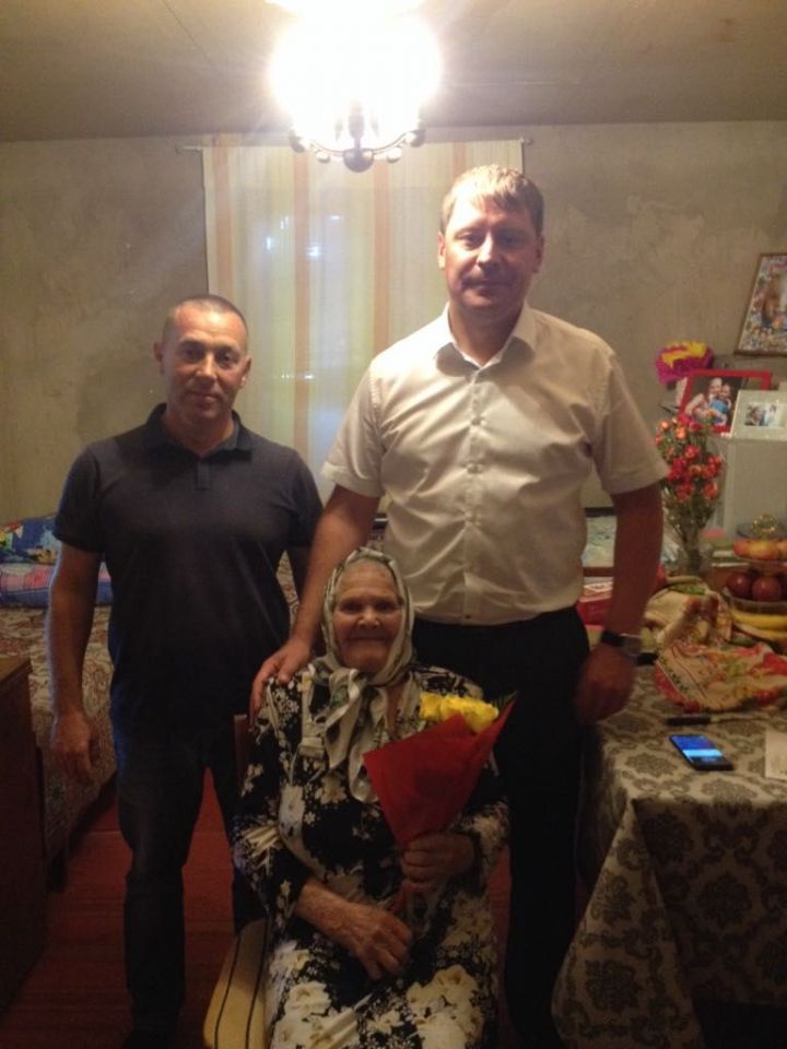 Сегодня ветерана ВОв Анастасию  Парфенову поздравили с Днем рождения