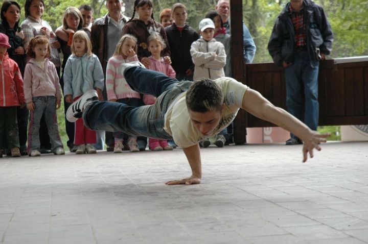 Более 800 танцоров по брейк-дансу поборются в Казани за звание чемпионов России