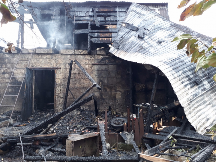 Появились фотографии смертельного пожара в СНТ «Березовское»