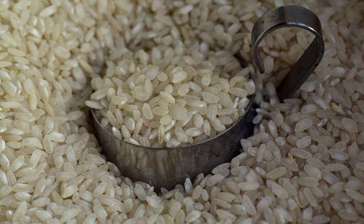 8 способов применения рисовой воды. Теперь вы перестанете её выливать!