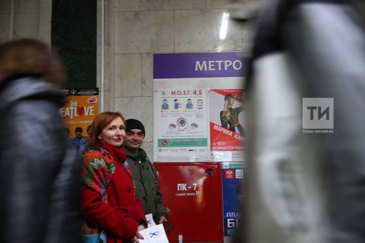 Как распознать инсульт и успеть спасти человека: в казанском метро появились инструкции