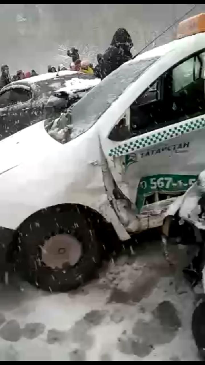 Авария на Горьковском шоссе в Казани