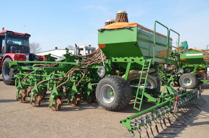 Осмотр готовности сельскохозяйственной техники к проведению весенне-полевых работ 2019 года прошел в Высокогорском районе