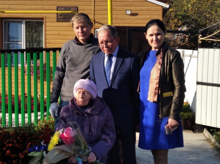 5 октября прошло торжественное открытие мемориальной доски Виктору Егорову на его доме