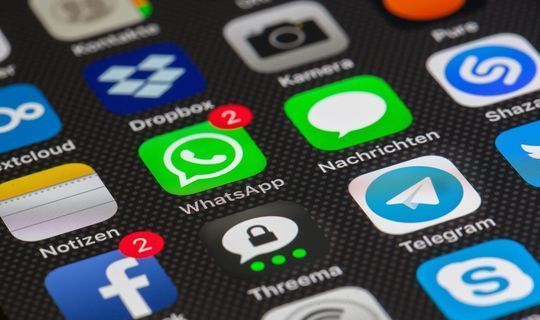 Пользователям WhatsApp объяснили, как защититься от мошенников