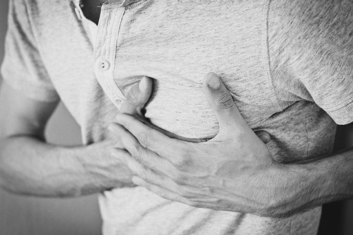Кардиолог: нужно следить за работой сердца после выздоровления от COVID-19