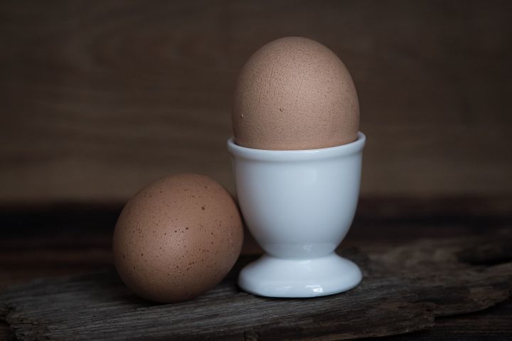 Почему не стоит выливать воду, в которой варились яйца