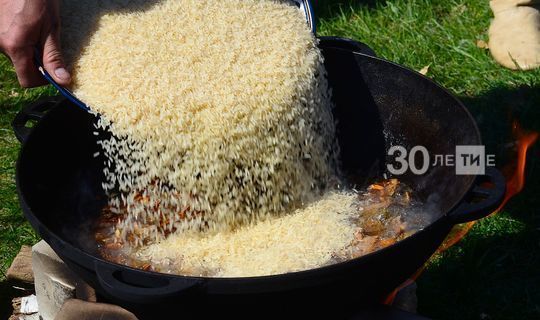 Ученые раскрыли самый безопасный способ готовки риса