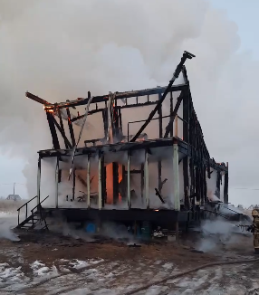 В селе Каймары Высокогорского района сгорел дом
