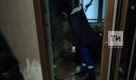 Жительницу Челнов обнаружили мертвой в квартире после жалобы соседей на потоп