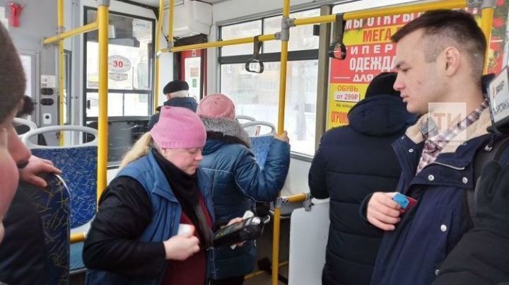 Пассажирам казанских автобусов предложили бесплатные поездки за жалобы на кондукторов
