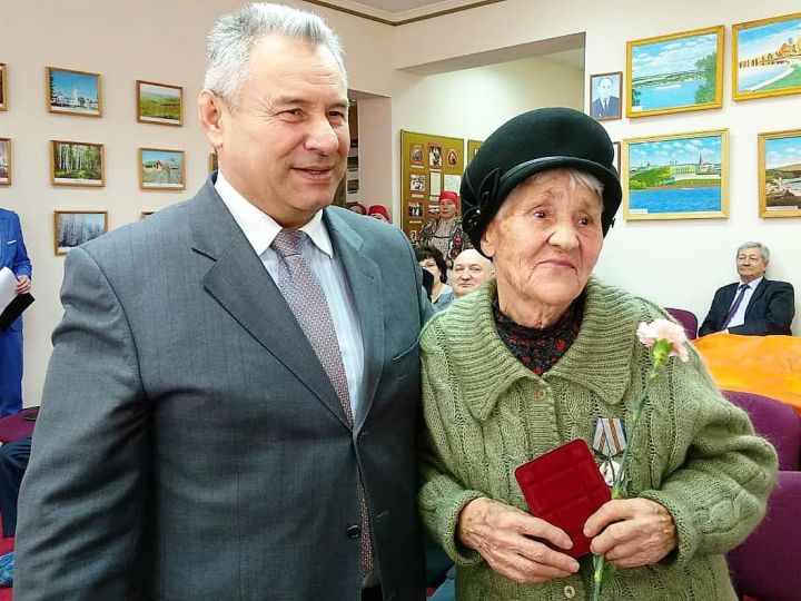 В Высокогорском районе прошла церемония награждения ветеранов памятными медалями