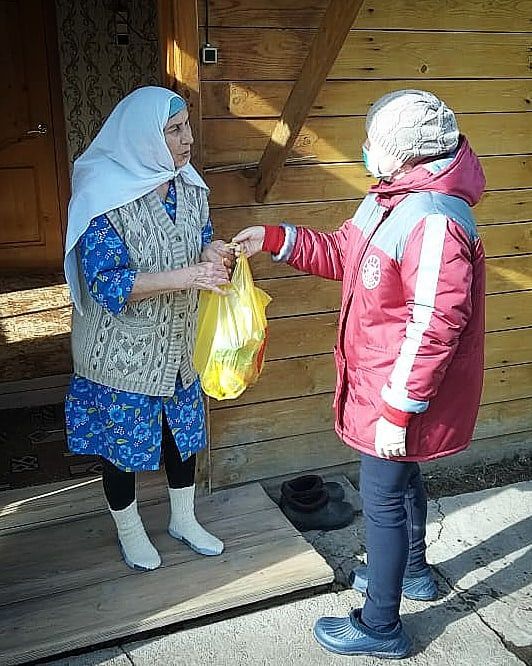 Высокогорские волонтёры помогают пожилым гражданам