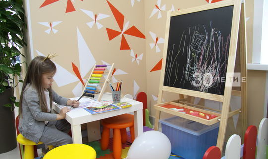 С понедельника в Татарстане откроют детские комнаты и развлекательные центры
