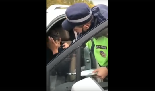 На видео сняли неадекватного водителя, который устроил ДТП в Казани