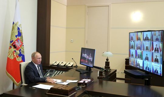 «Вы человек эффективный»: Путин поздравил Минниханова с победой на выборах