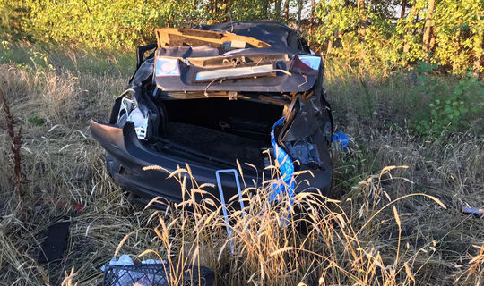 Погибшего водителя вылетевшей с трассы в РТ в поле иномарки заметили только утром
