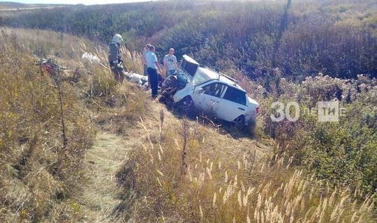 Авто из Удмуртии вылетело с трассы в РТ, пострадала семья с маленьким ребенком