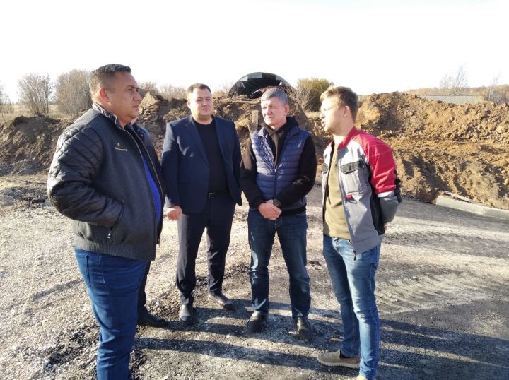 Равиль Хисамутдинов посетил объекты в Высокогорском районе, которые находятся в процессе строительства