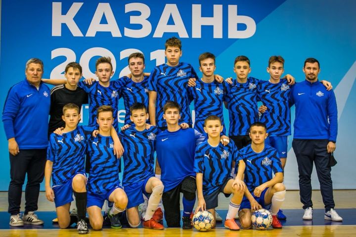 Юноши «Эвереста» завоевали серебряные медали Кубка Казани по мини-футболу